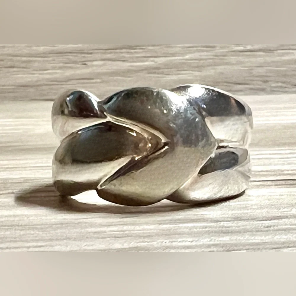 Vintage Designer Signed (M) Sterling Silver Smooth Knot Band Ring, Size 6, 4.6g